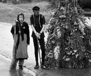 Hex und Teufel, zur Großansicht aufs Bild klicken, 147 KB Hex und Teufel, zur Großansicht aufs Bild klicken, 147 KB